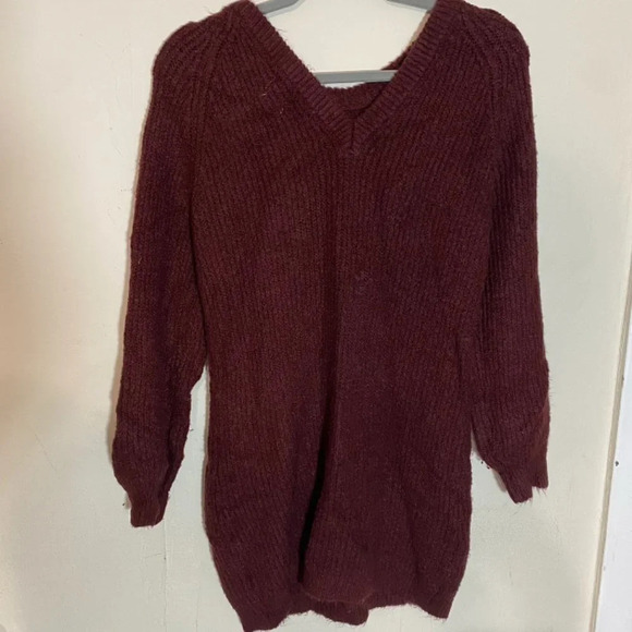 Blue Rain Maroon Burgundy Red V-Neck Long Oversized Knit Chunky Sweater Sz Small - Picture 1 of 5